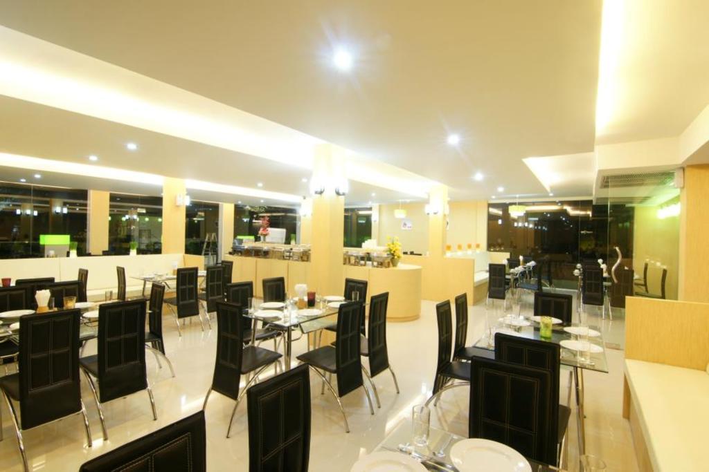 Dragon Beach Resort Jomtien Pattaya Exterior photo