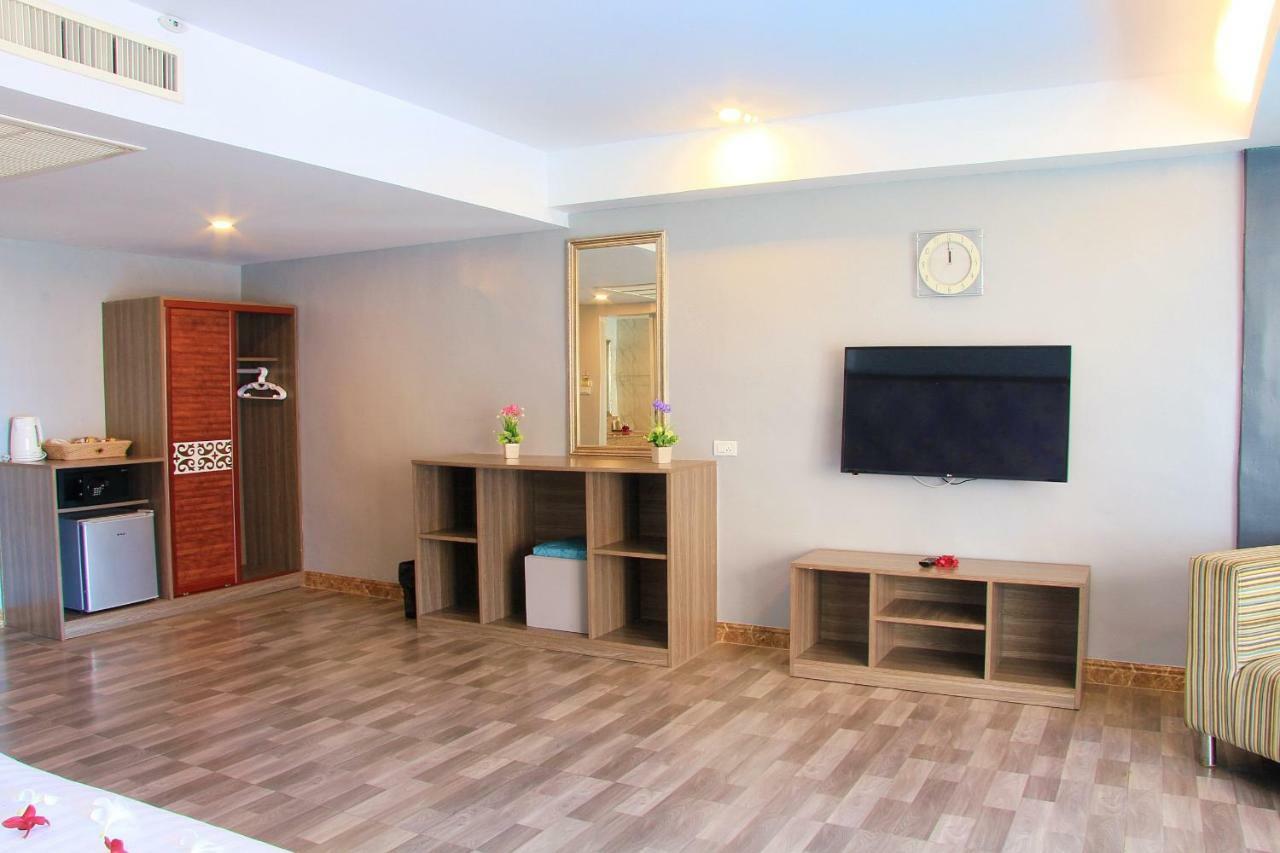 Dragon Beach Resort Jomtien Pattaya Exterior photo